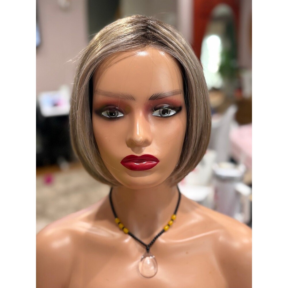Belle Tress “Handtied Belissima-V” wig in color British milktea New